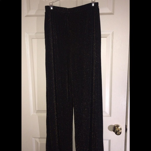 Metallic Two Piece Set✨ - Picture 3 of 4